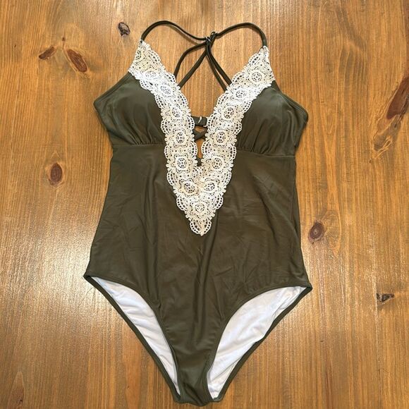 Cupshe Women's Vintage Lace plunge One-Piece Swimsuit Large NWOT - Picture 2 of 13